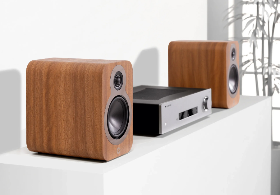 Q Acoustics 3020c avec Cambridge Audio