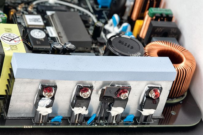 Intérieur WiiM Amp Pro puce Texas Instruments TPA3255 classe D ESS ES9038Q2M circuit imprimé