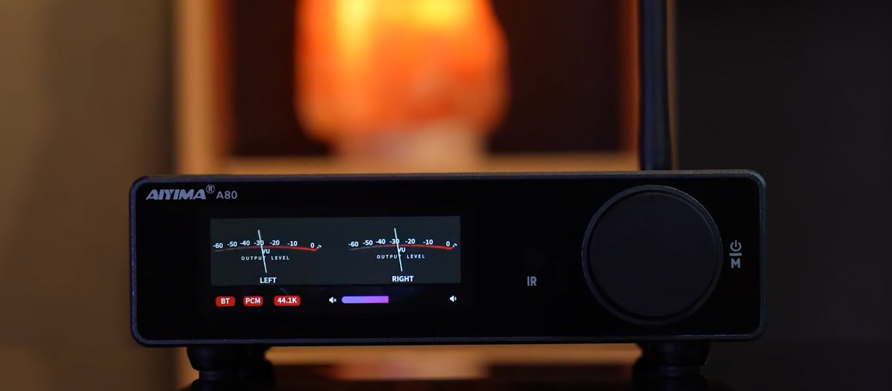 Aiyima A80 écran VU-mètre OLED configurable en fonctionnement
