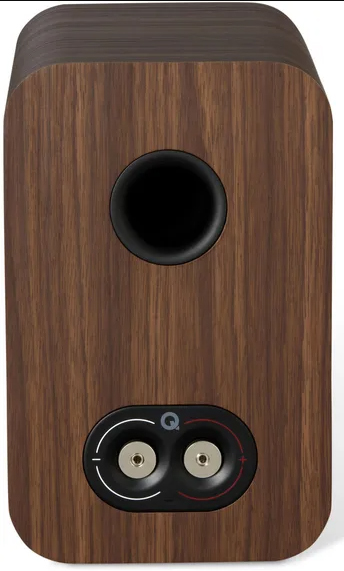 Q Acoustics 5020 vue de dos connectique bornes et évent bass-reflex